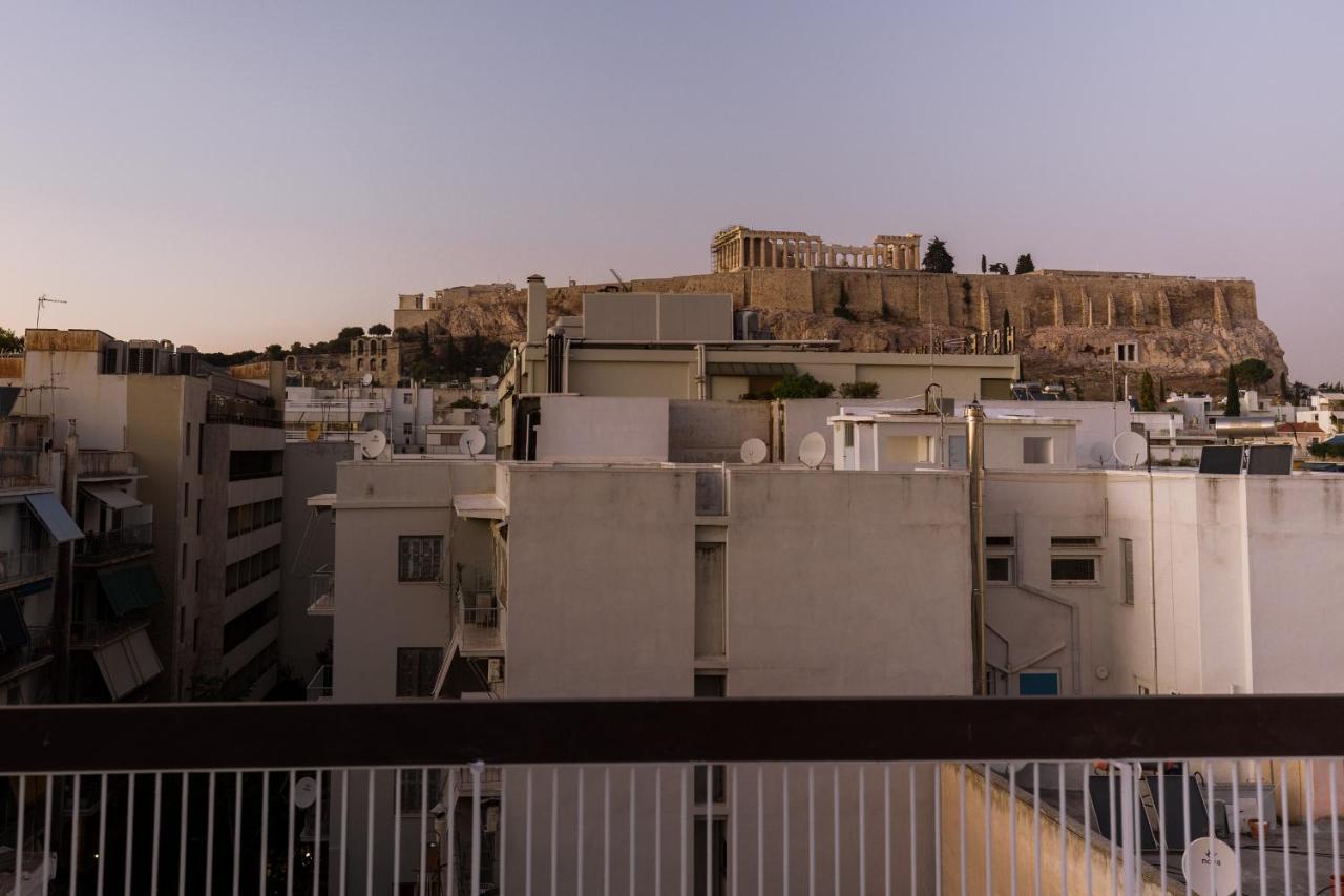 Minimal Apartment On The Shadow Of The Acropolis أثينا المظهر الخارجي الصورة